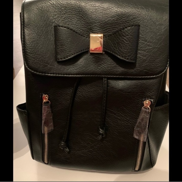 Woman’s faux leather backpack main image 3